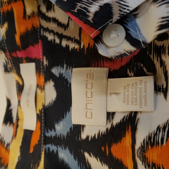 Chico's size 1 brightly colored button down shirt.  F39 - Picture 5 of 9